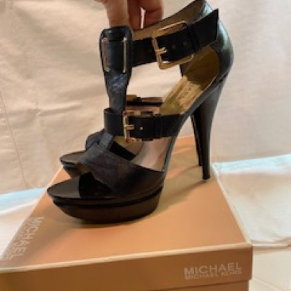 Michael Kors Gansevoort Leather heels